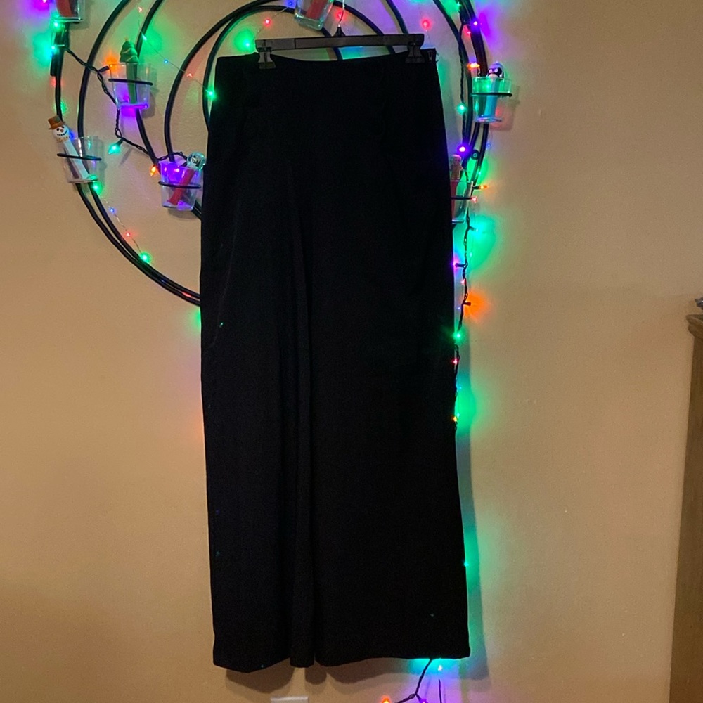 Unique Vintage Black Wide Leg Rogers High Waisted Pants - L/10-12. Never worn.